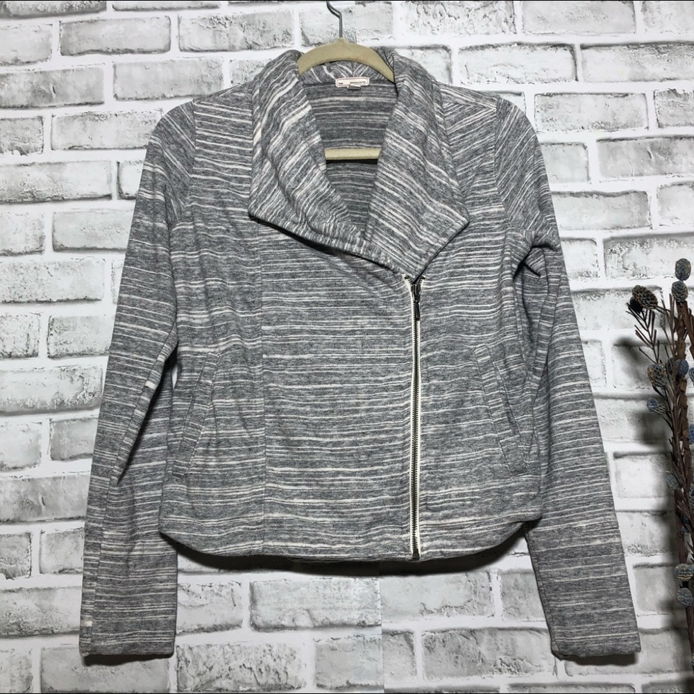 Gap zip up sweatshirt size S